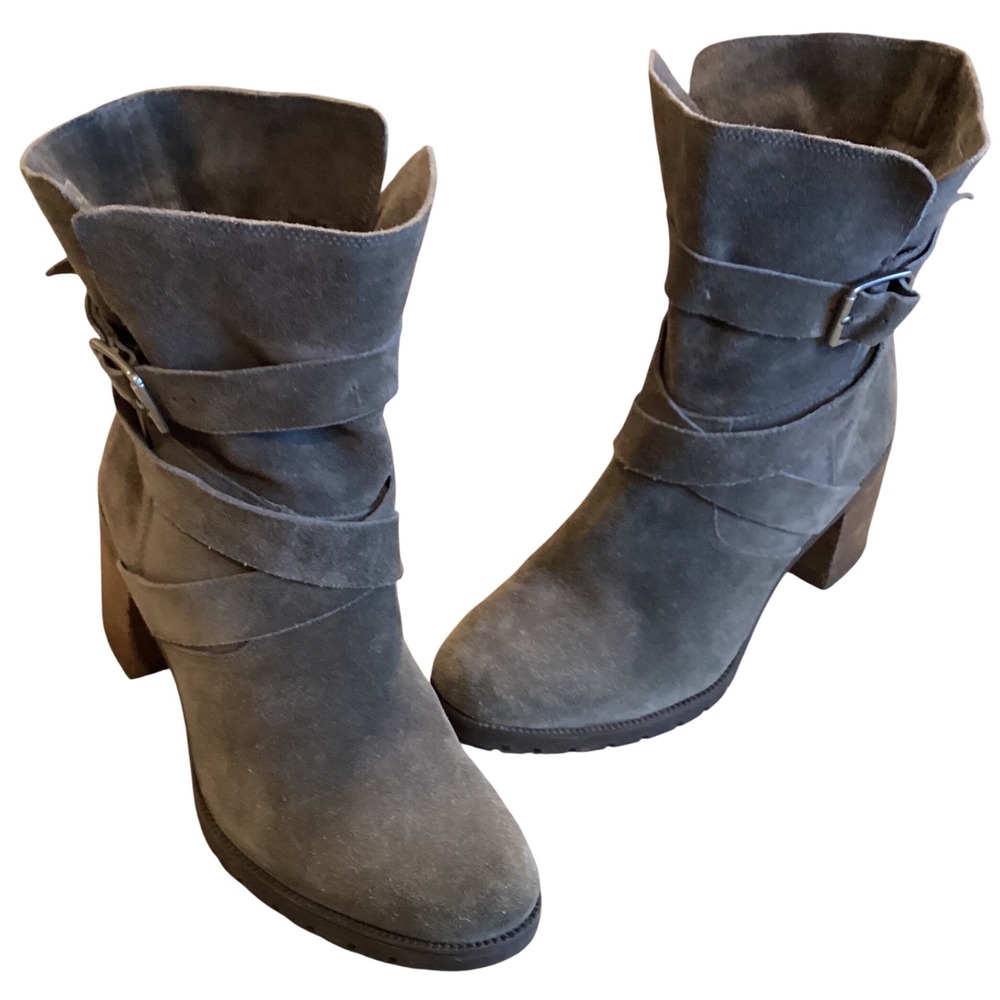 Clarks Artisan Gray Suede Stack Heel Boot, Size US 9.5, EU 41,‎ UK 7